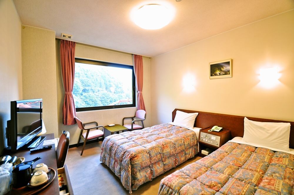 Obokekyo Mannaka Hotell Miyoshi  Exteriör bild