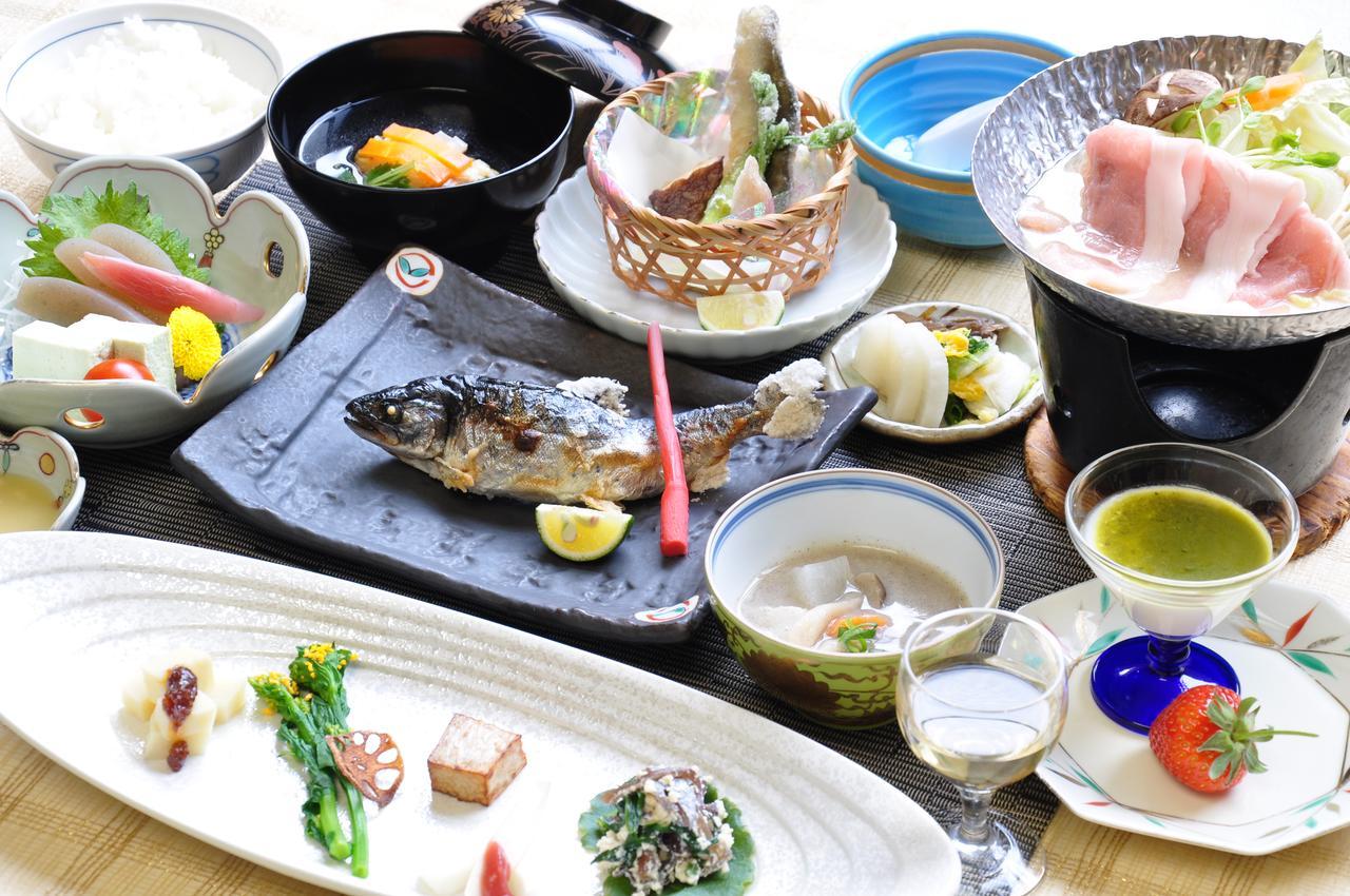 Obokekyo Mannaka Hotell Miyoshi  Exteriör bild