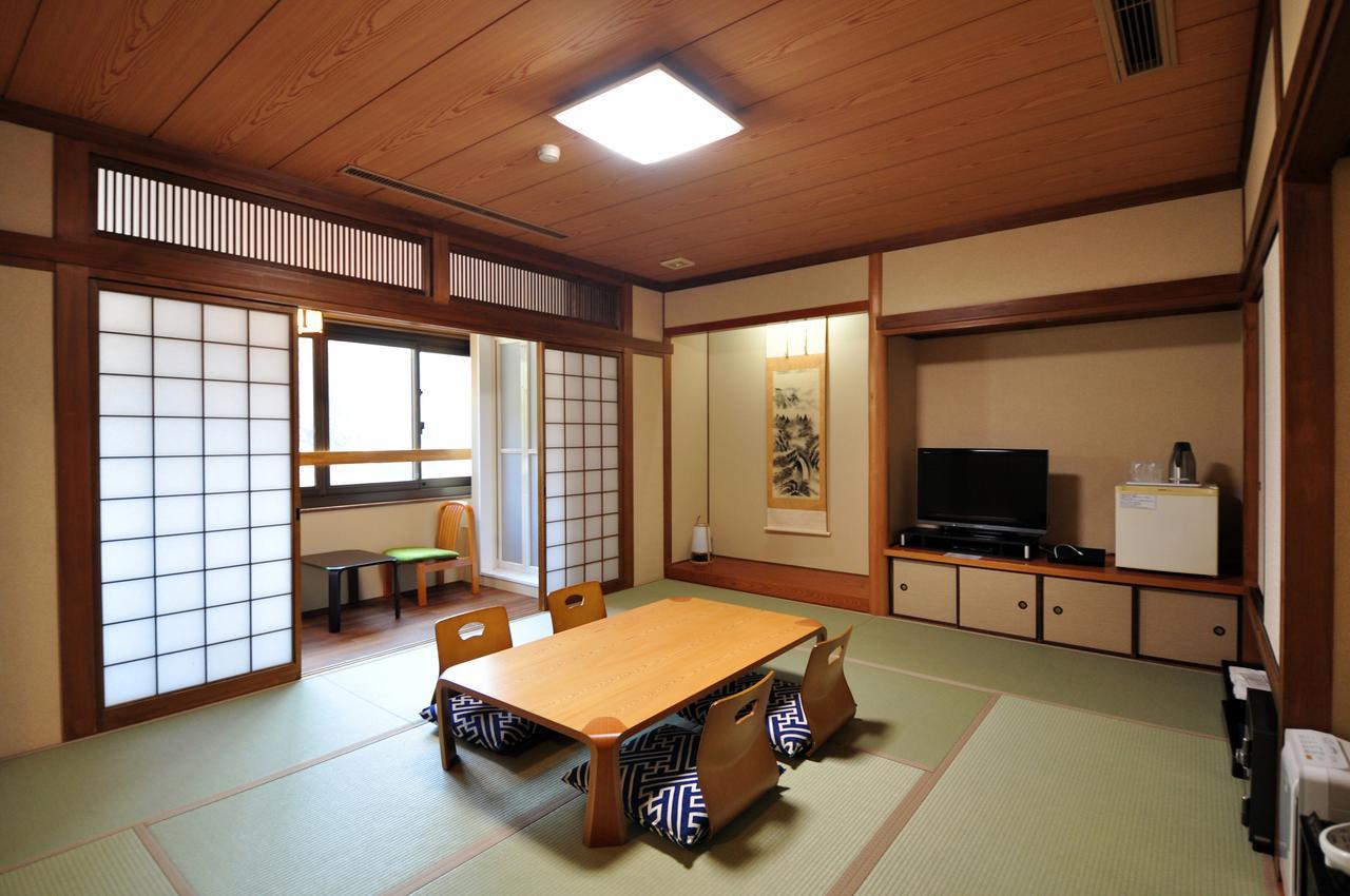 Obokekyo Mannaka Hotell Miyoshi  Exteriör bild
