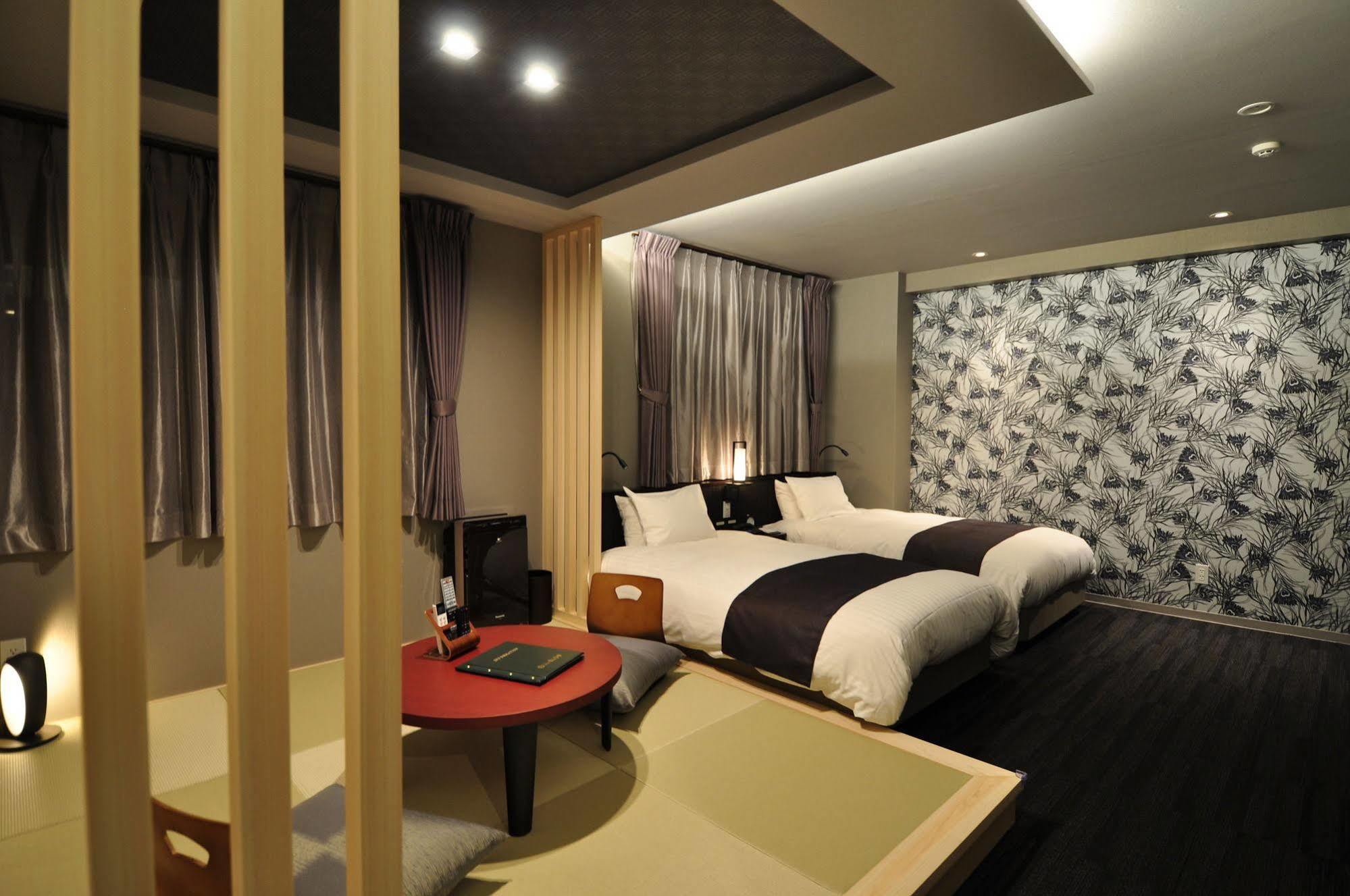 Obokekyo Mannaka Hotell Miyoshi  Exteriör bild