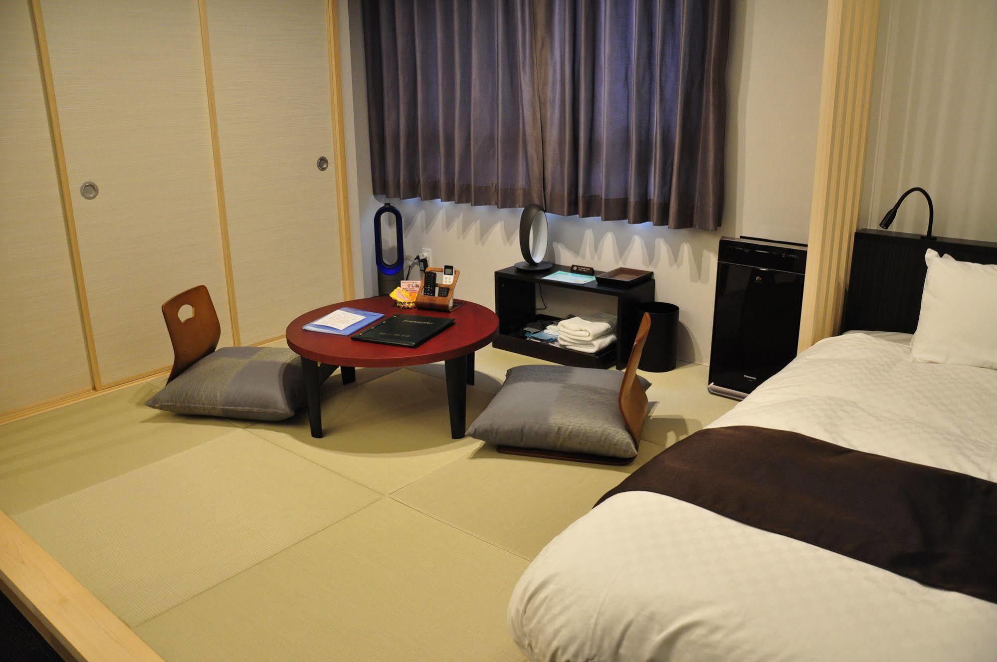 Obokekyo Mannaka Hotell Miyoshi  Exteriör bild