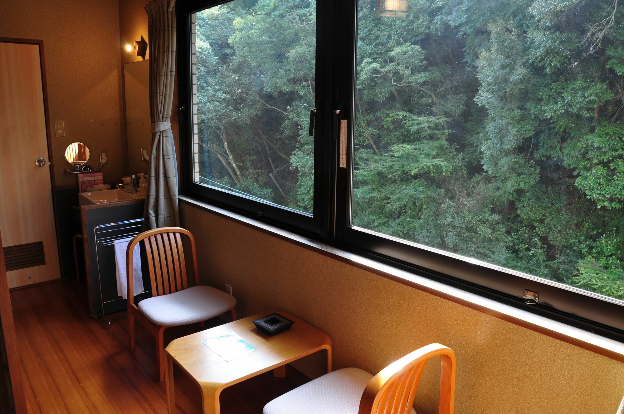 Obokekyo Mannaka Hotell Miyoshi  Exteriör bild